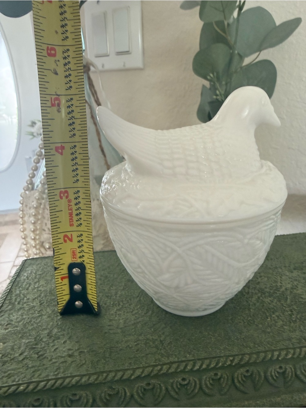 Vintage Avon White Milk Glass Dove on Nest Covered Trinket Box Candy Dish - Picture 5 of 6